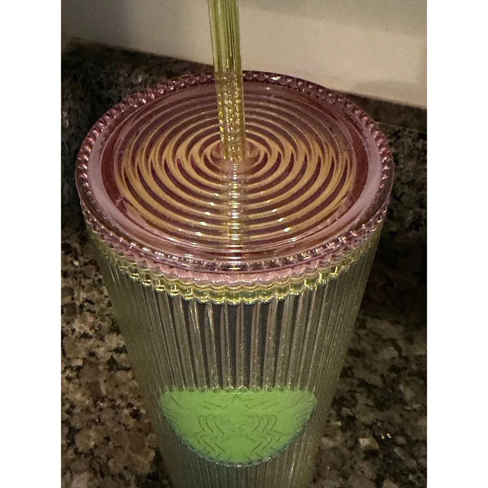 Starbucks 24oz Venti Lime Green Iridescent Pleated Cold Cup Tumbler‎ Purple Lid